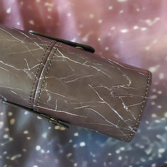 Travel Brush Holder - Picture 3 of 5